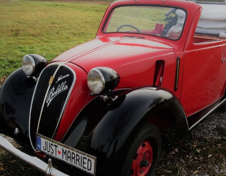 Fiat Cabrio 1937 – Crvena